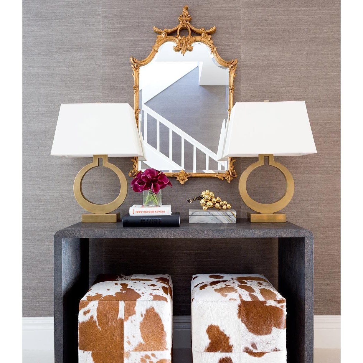 Ring Form Small Table Lamp
