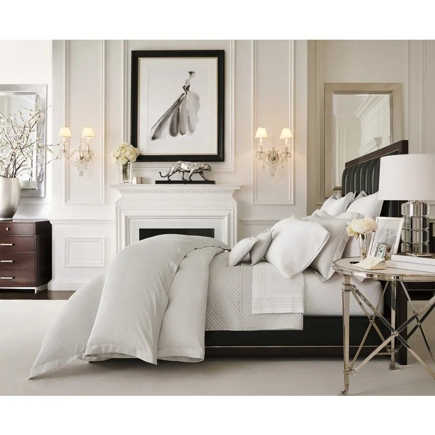 Daniela Medium Sconce in Crystal