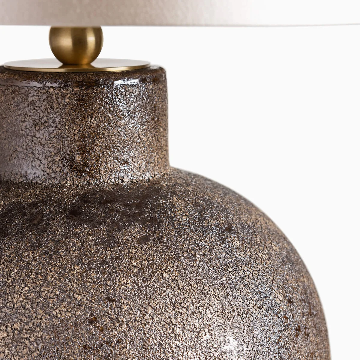 Avani table lamp
