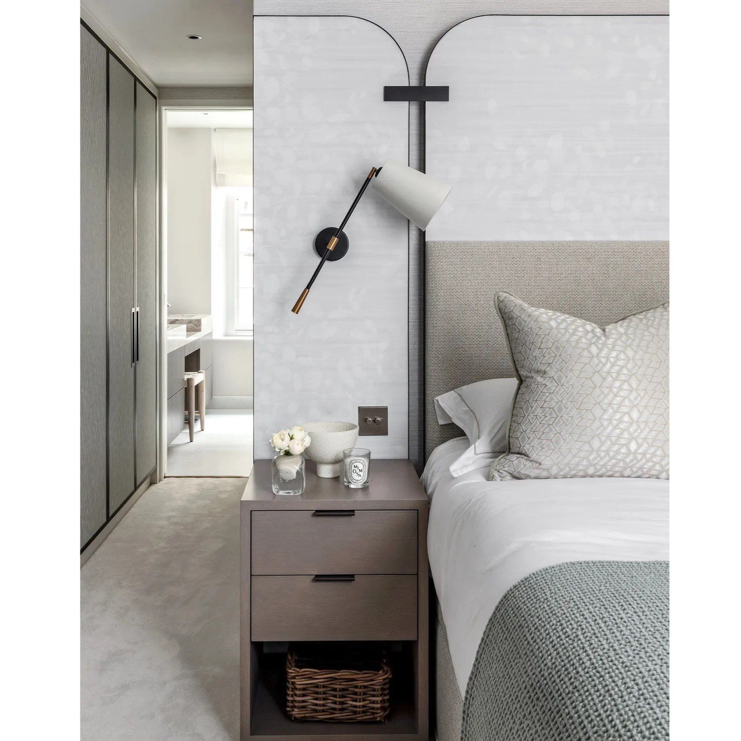 Andro wall light