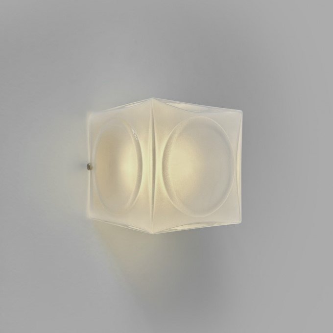 Chant wall sconce