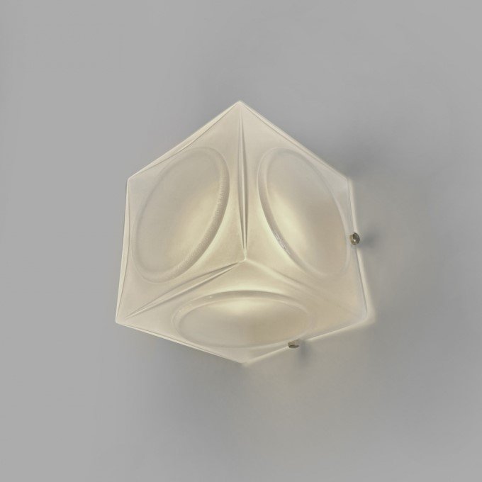 Chant wall sconce