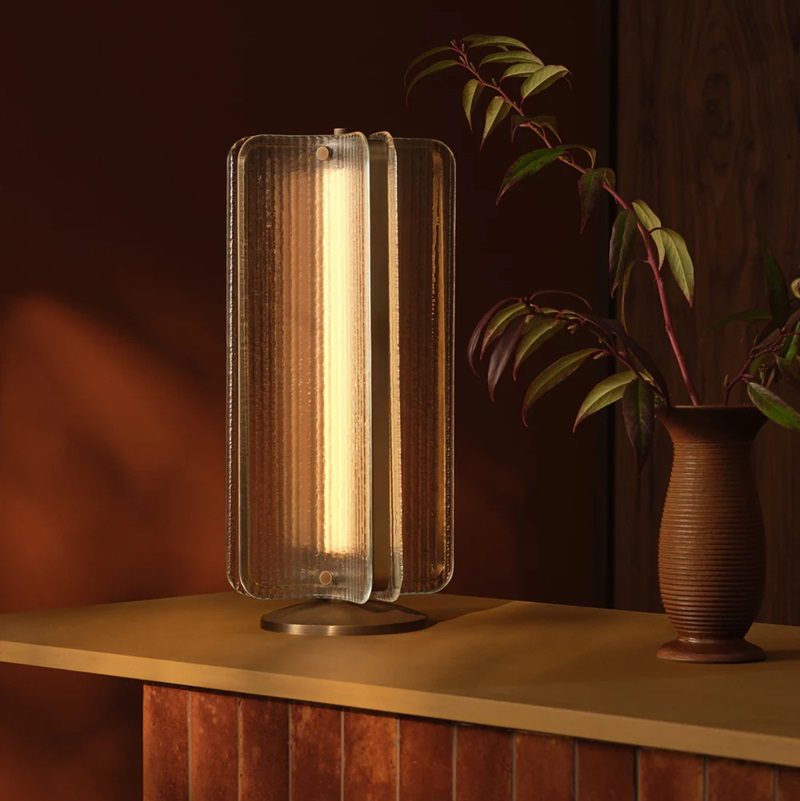 Apex Table Light