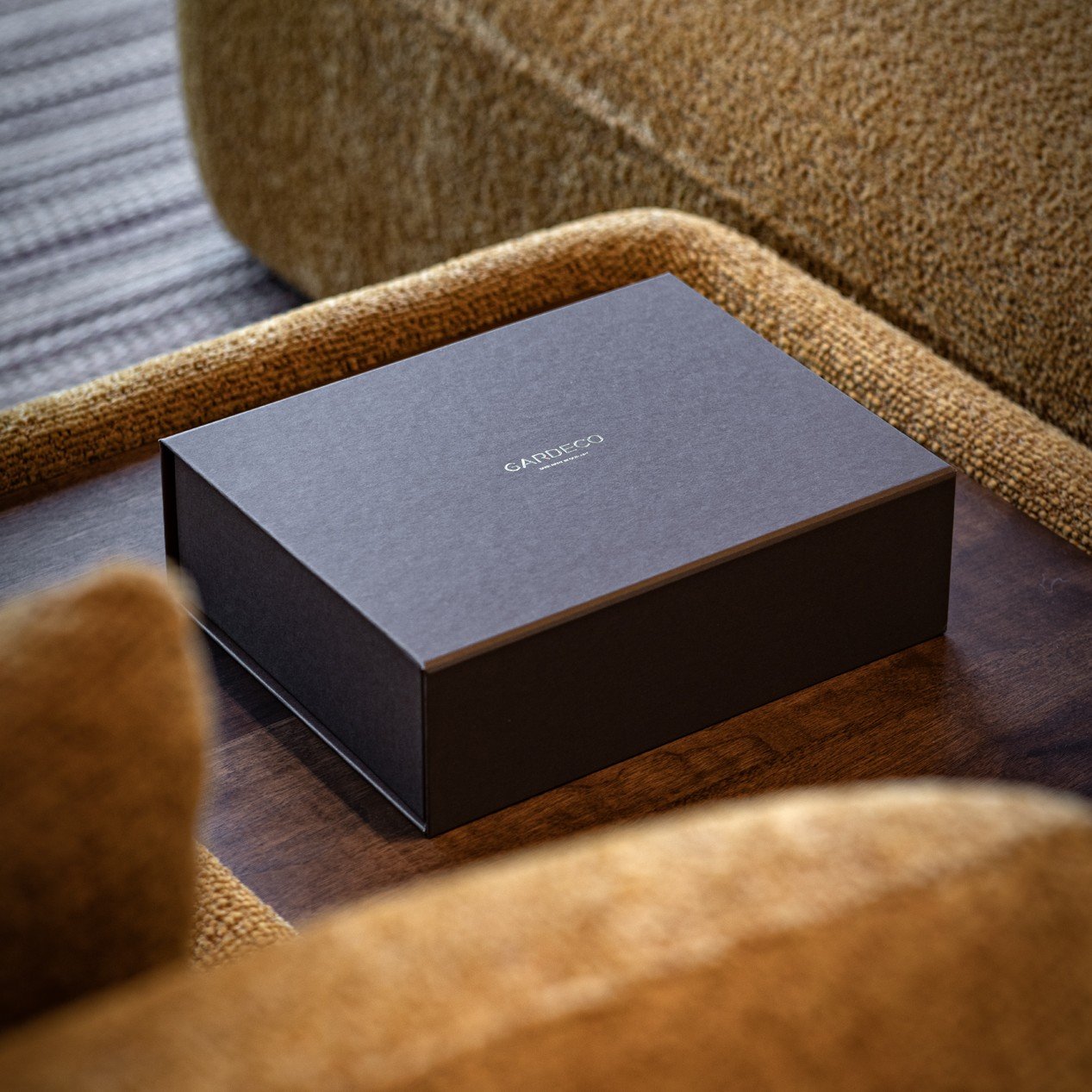 The Visitor mini giftbox